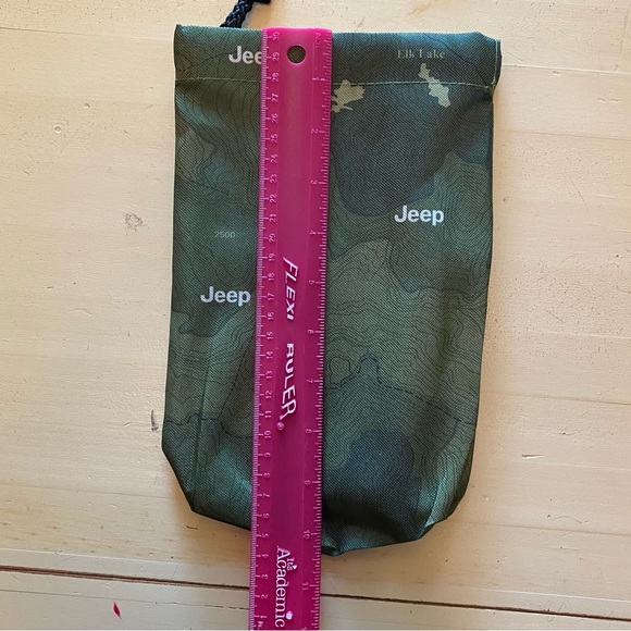 New Jeep utility bag, drawstring topographical map design, green - Picture 5 of 6